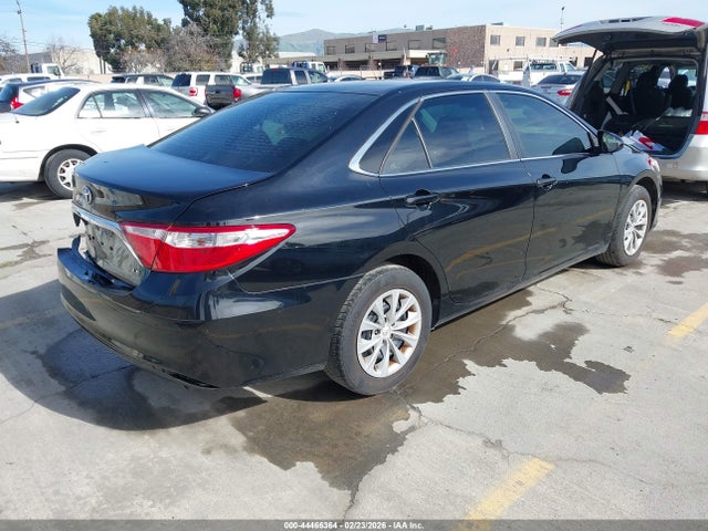 44466364 :رقم المزاد ، 4T1BF1FK3HU374074 vin ، 2017 Toyota Camry Le مزاد بيع