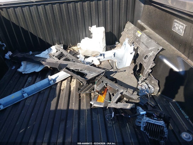 3TYKB5FN9ST022828 Toyota Tacoma Sr5
