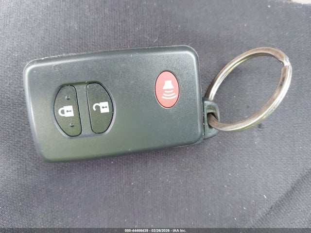 JTDKN3DU8E0375215 Toyota Prius Three