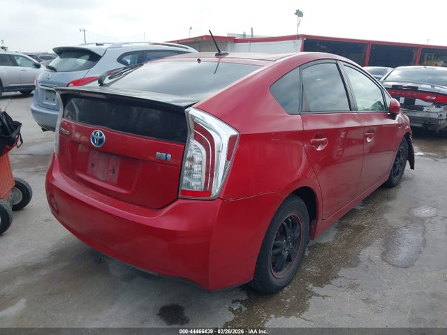 JTDKN3DU8E0375215 Toyota Prius Three