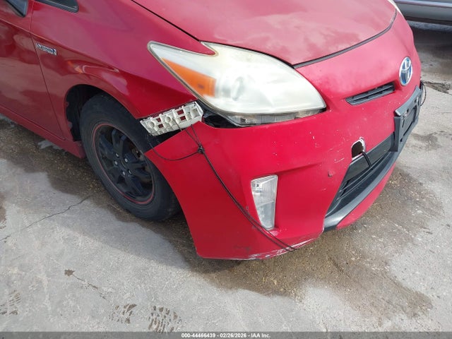 JTDKN3DU8E0375215 Toyota Prius Three