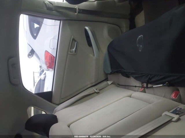 JTDKN3DU8E0375215 Toyota Prius Three