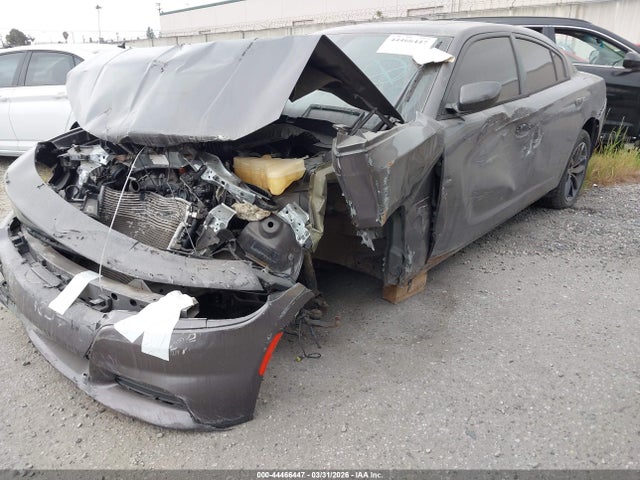 2C3CDXHG3FH890143 Dodge Charger Sxt