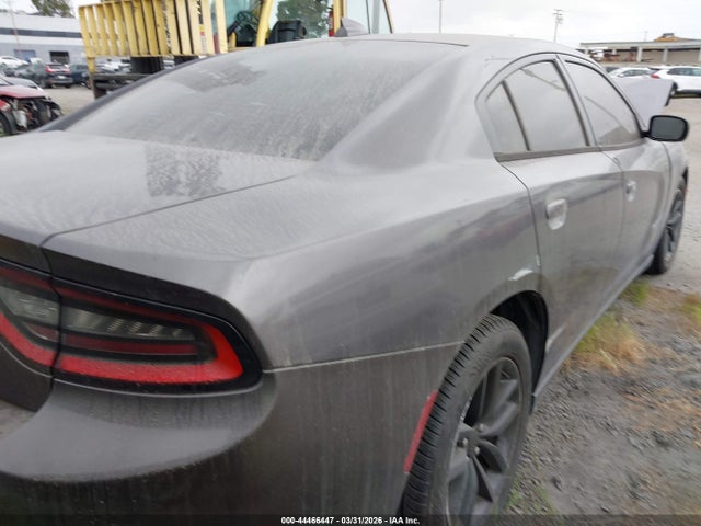 2C3CDXHG3FH890143 Dodge Charger Sxt