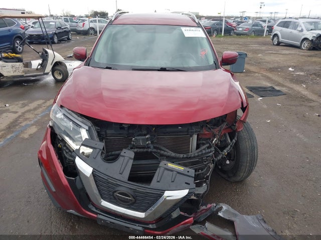 5N1AT2MT5JC770153 Nissan ROGUE SV