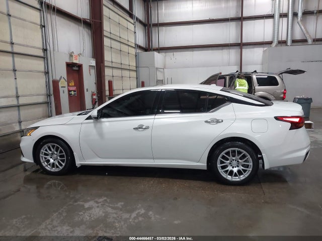 1N4BL4DV1LC264138 Nissan Altima Sv Fwd