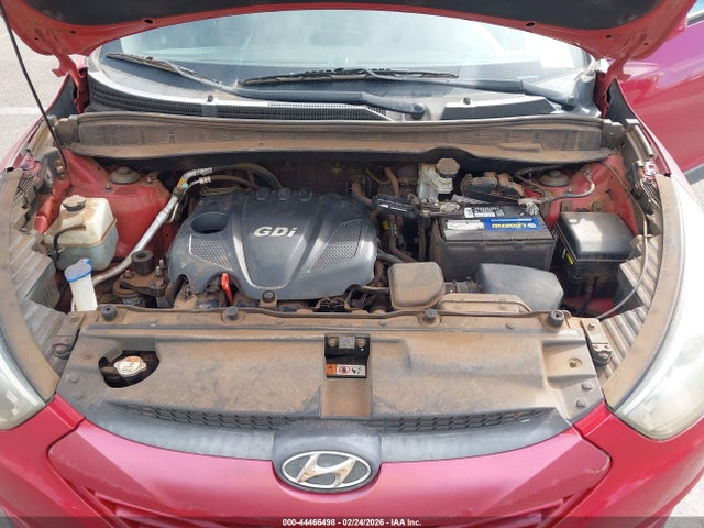 KM8JUCAG1FU097759 Hyundai TUCSON SE