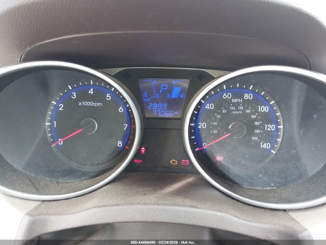 KM8JUCAG1FU097759 Hyundai TUCSON SE
