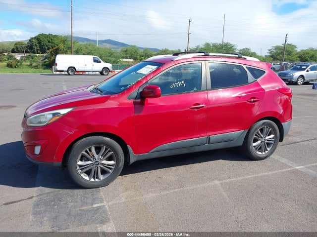 KM8JUCAG1FU097759 Hyundai TUCSON SE