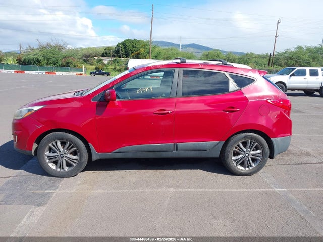 KM8JUCAG1FU097759 Hyundai TUCSON SE