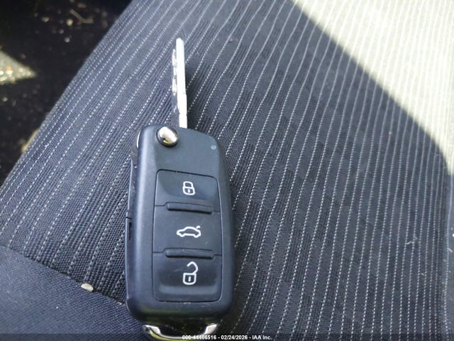 44466516 :رقم المزاد ، WVGBV7AX8HK048291 vin ، 2017 Volkswagen Tiguan 2.0t/2.0t S مزاد بيع