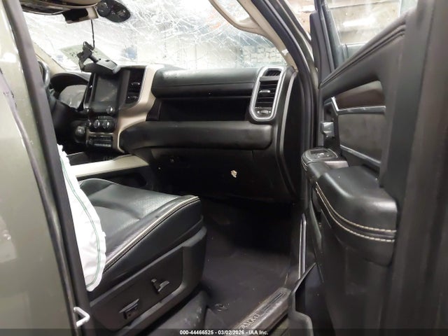 44466525 :رقم المزاد ، 3C6UR5NJ3NG141399 vin ، 2022 Ram 2500 Laramie  4x4 6'4 Box مزاد بيع