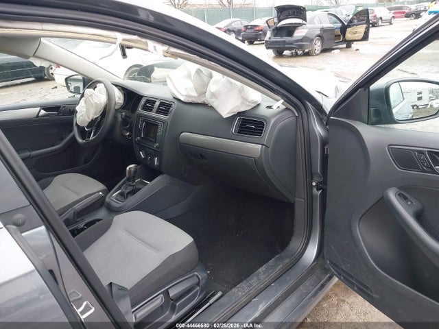 44466580 :رقم المزاد ، 3VW2B7AJ0HM231733 vin ، 2017 Volkswagen Jetta 1.4t S مزاد بيع