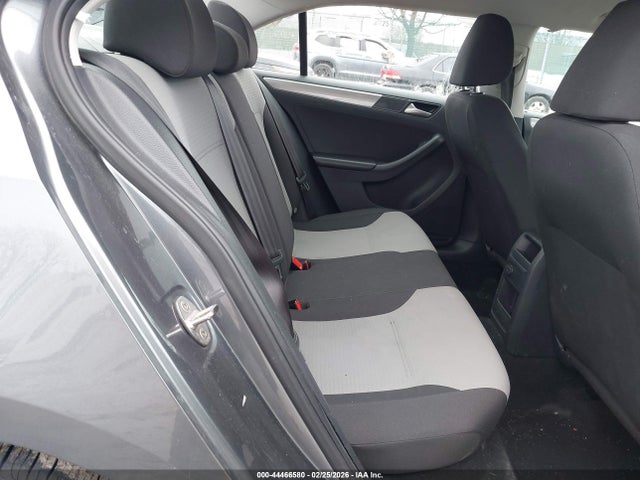 44466580 :رقم المزاد ، 3VW2B7AJ0HM231733 vin ، 2017 Volkswagen Jetta 1.4t S مزاد بيع