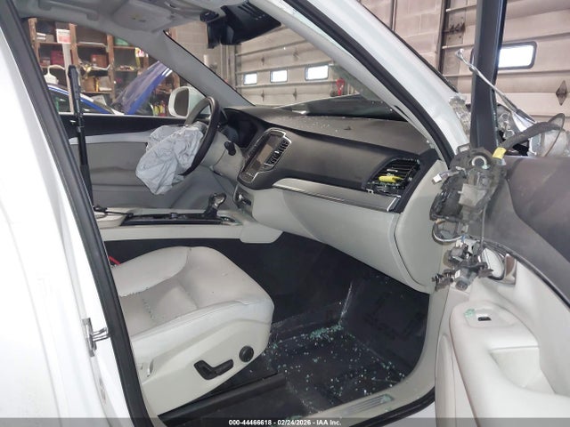 2017 VOLVO XC90 YV4A22PK5H1111177 Photo 4