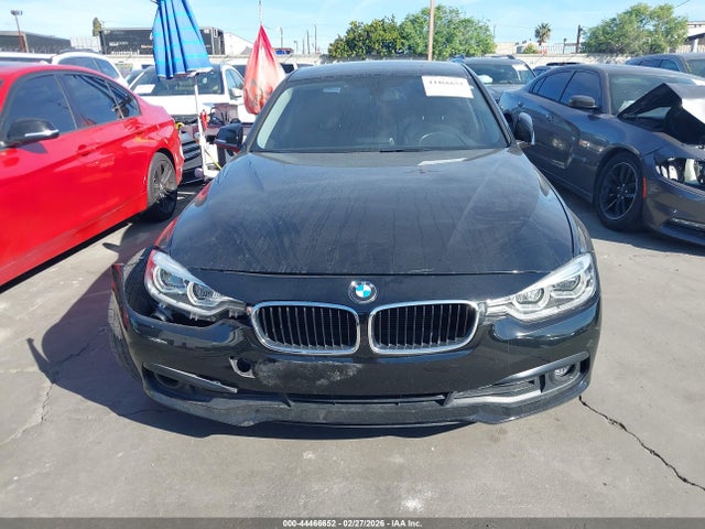 BMW 320i 2018 WBA8A9C55JAH13435 Image 12