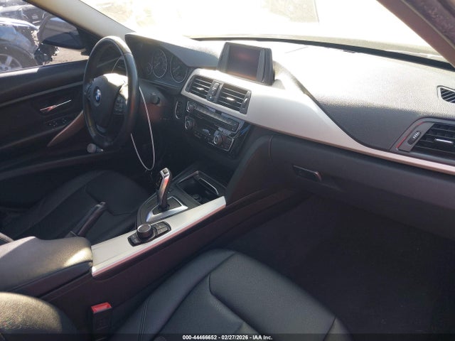 2018 BMW 320I WBA8A9C55JAH13435 Photo 4