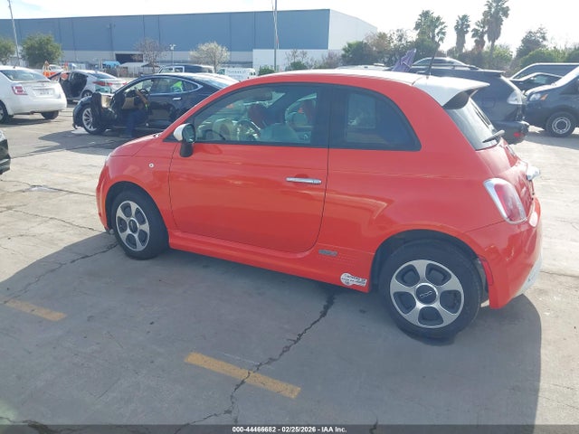 2013 FIAT 500E 3C3CFFGE1DT604606 Photo 2