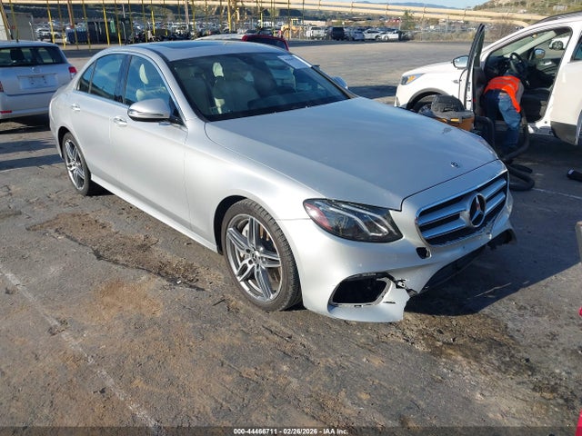 2019 MERCEDES-BENZ E 300 WDDZF4JB7KA689552