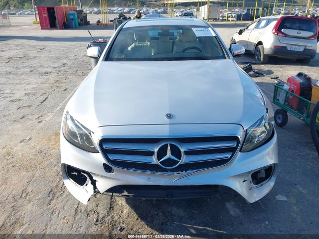 WDDZF4JB7KA689552 Mercedes-Benz E 300