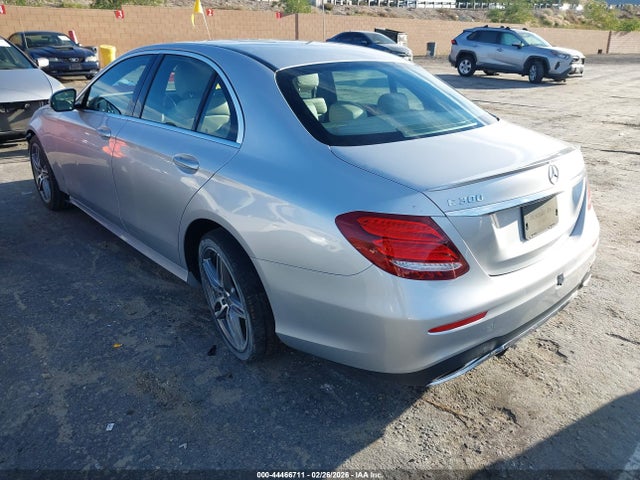 2019 MERCEDES-BENZ E 300 WDDZF4JB7KA689552 Photo 2