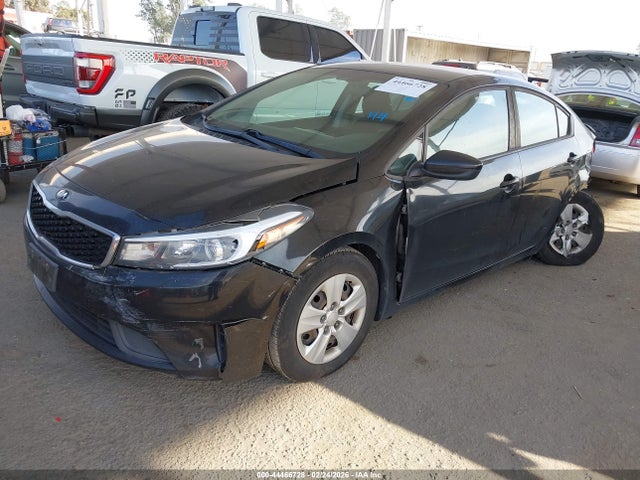 KIA FORTE LX 2018 3KPFK4A76JE282340 Image 2