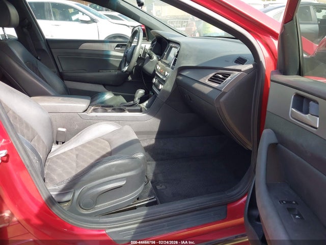 44466756 :رقم المزاد ، 5NPE34AF8JH601975 vin ، 2018 Hyundai Sonata Sport مزاد بيع