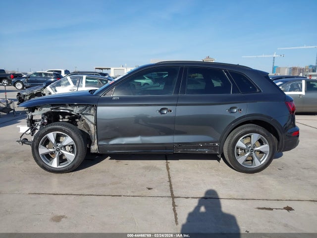 Продаж на аукціоні авто 2024 Audi Q5 Premium Plus 40 Tfsi Quattro S Tronic, vin: WA1BBAFY1R2127390, номер лоту: 44466769