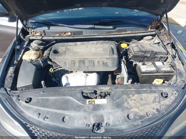 Продажа на аукционе авто 2015 Chrysler 200 S, vin: 1C3CCCBB4FN720731, номер лота: 44466777