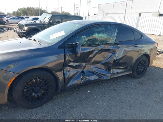 Продажа на аукционе авто 2015 Chrysler 200 S, vin: 1C3CCCBB4FN720731, номер лота: 44466777