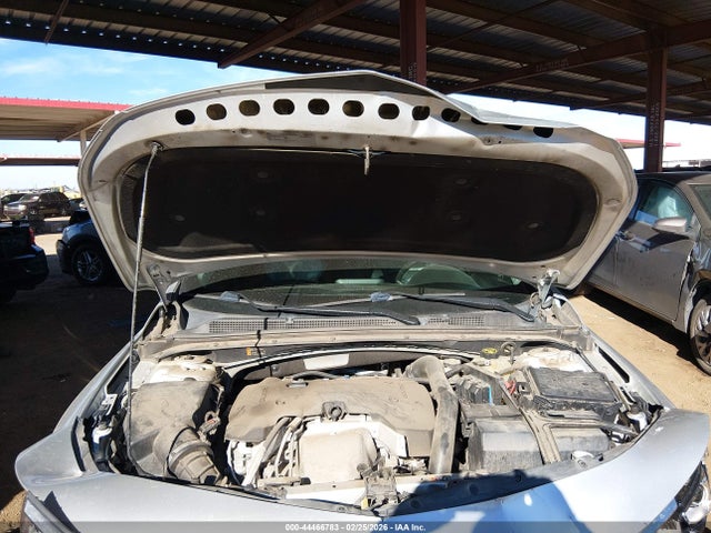 1G1ZE5SX2LF042602 Chevrolet Malibu Fwd Premier