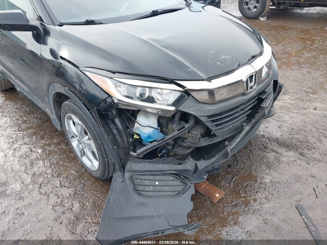 3CZRU6H31MM732132 Honda Hr-v Awd Lx