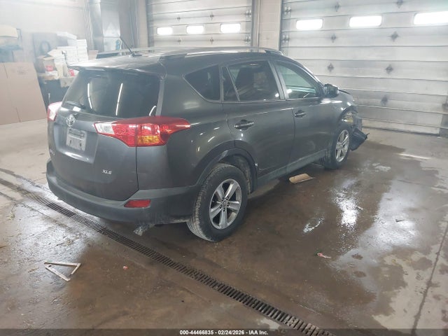 2T3WFREV5FW185216 Toyota Rav4 Xle
