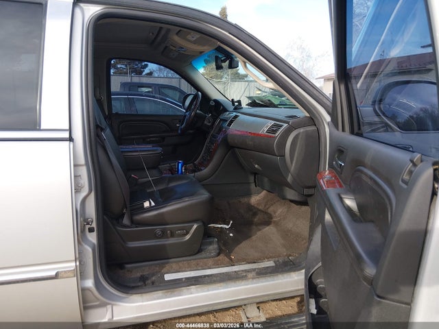 2010 CADILLAC ESCALADE 1GYUKCEF2AR121257 Photo 4