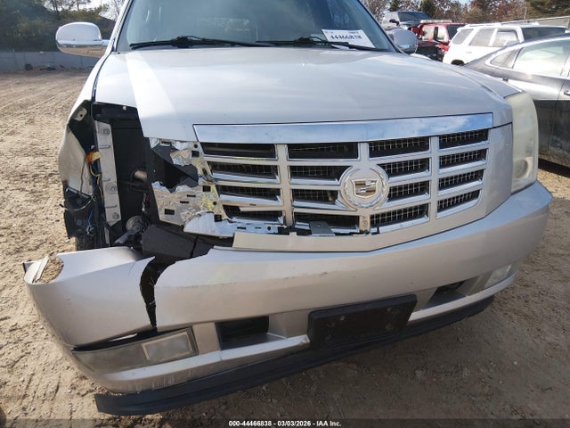 2010 CADILLAC ESCALADE 1GYUKCEF2AR121257 Photo 5