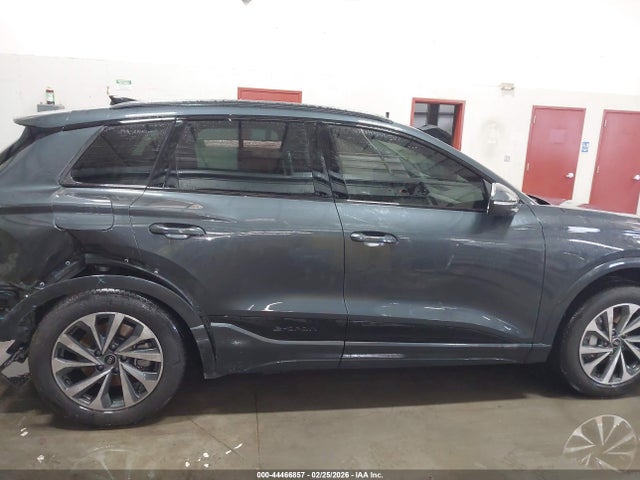 2025 Audi Q6 E-tron Premium Plus Quattro მანქანა იყიდება აუქციონზე, vin: WA124BGF3SA044312, აუქციონის ნომერი: 44466857