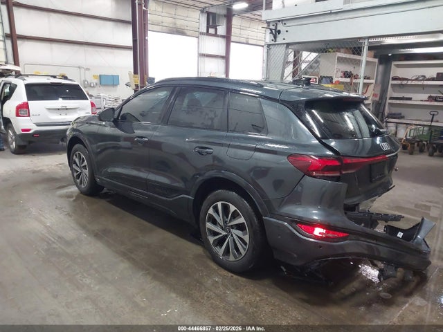 2025 Audi Q6 E-tron Premium Plus Quattro მანქანა იყიდება აუქციონზე, vin: WA124BGF3SA044312, აუქციონის ნომერი: 44466857