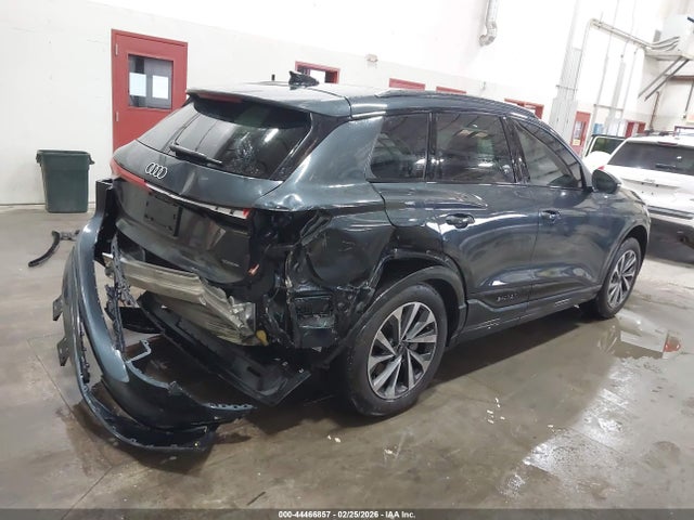 2025 Audi Q6 E-tron Premium Plus Quattro მანქანა იყიდება აუქციონზე, vin: WA124BGF3SA044312, აუქციონის ნომერი: 44466857