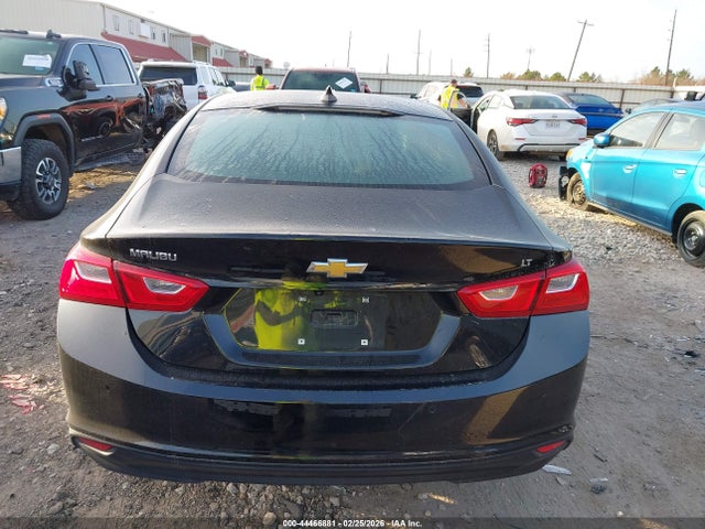 1G1ZD5ST3SF131464 Chevrolet Malibu Fwd 1lt