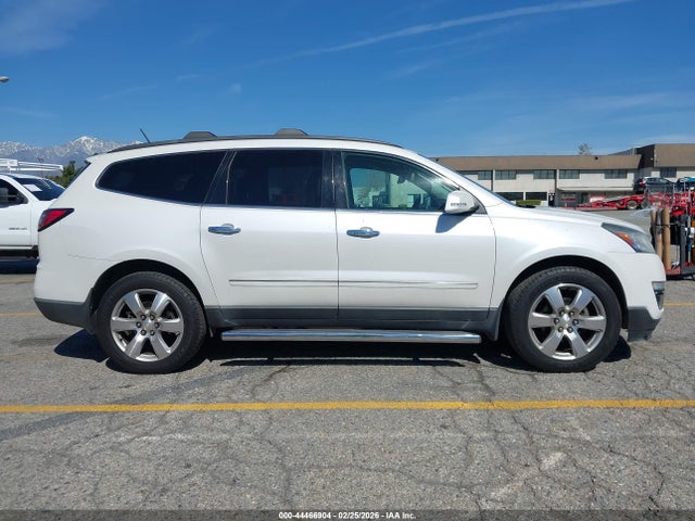 1GNKVJKDXHJ327681 Chevrolet Traverse Premier