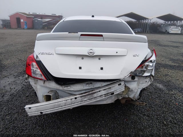 3N1CN7AP0JL806740 Nissan Versa 1.6 Sv