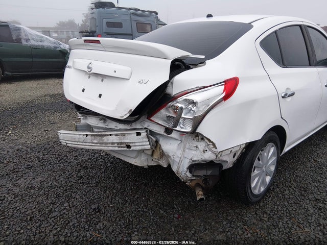 3N1CN7AP0JL806740 Nissan Versa 1.6 Sv