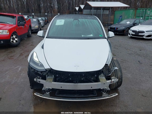Продажа на аукционе авто 2021 Tesla Model Y Performance Dual Motor All-wheel Drive, vin: 5YJYGDEF0MF209832, номер лота: 44467029