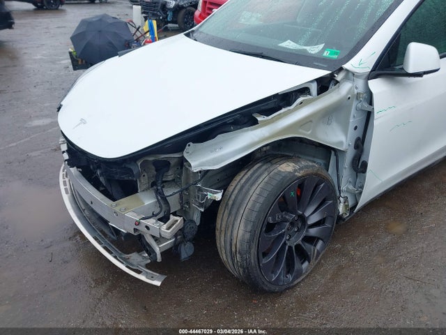 Продажа на аукционе авто 2021 Tesla Model Y Performance Dual Motor All-wheel Drive, vin: 5YJYGDEF0MF209832, номер лота: 44467029