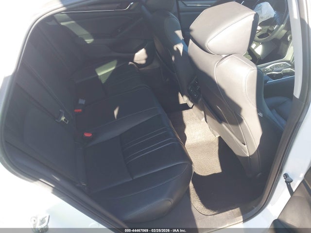 44467069 :رقم المزاد ، 1HGCV3F57NA017481 vin ، 2022 Honda Accord Hybrid Ex-l مزاد بيع