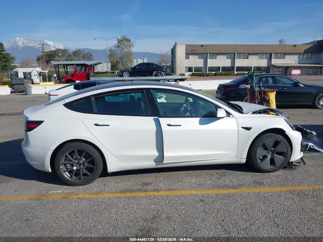44467128 :رقم المزاد ، 5YJ3E1EA4MF868418 vin ، 2021 Tesla Model 3 Standard Range Plus Rear-wheel Drive مزاد بيع