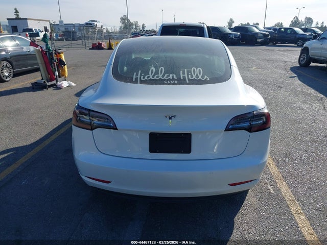 44467128 :رقم المزاد ، 5YJ3E1EA4MF868418 vin ، 2021 Tesla Model 3 Standard Range Plus Rear-wheel Drive مزاد بيع
