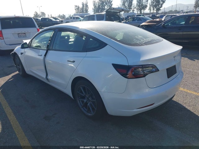 44467128 :رقم المزاد ، 5YJ3E1EA4MF868418 vin ، 2021 Tesla Model 3 Standard Range Plus Rear-wheel Drive مزاد بيع
