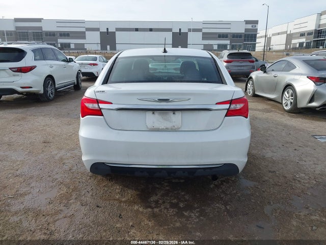 Aukcja sprzedaży 2014 Chrysler 200 Lx, vin: 1C3CCBAB0EN205638, numer aukcji: 44467130