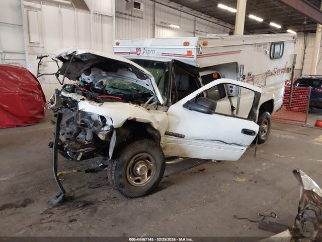 44467145 :رقم المزاد ، 1B7KF236XWJ207498 vin ، 1998 Dodge Ram 2500 St مزاد بيع